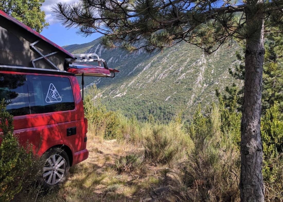 Le Haut Chandelalar **** (Naturisten Camping) — Kemp in Briançonnet