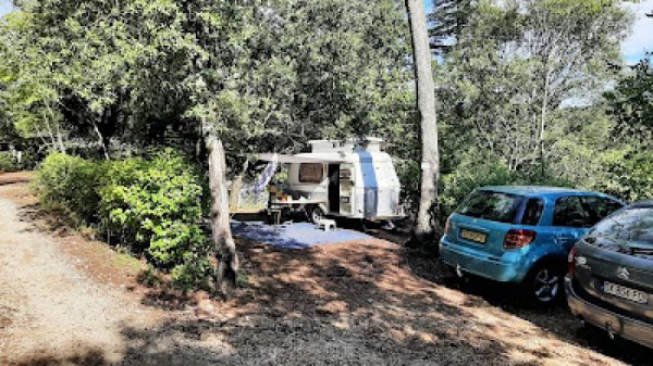 Le Camping de la Tour — Foto 5