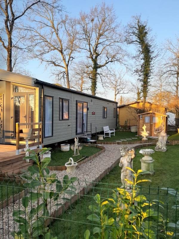 Park La Chesnaie — Campingplads in Autruy-sur-Juine / Centre-Val de Loire