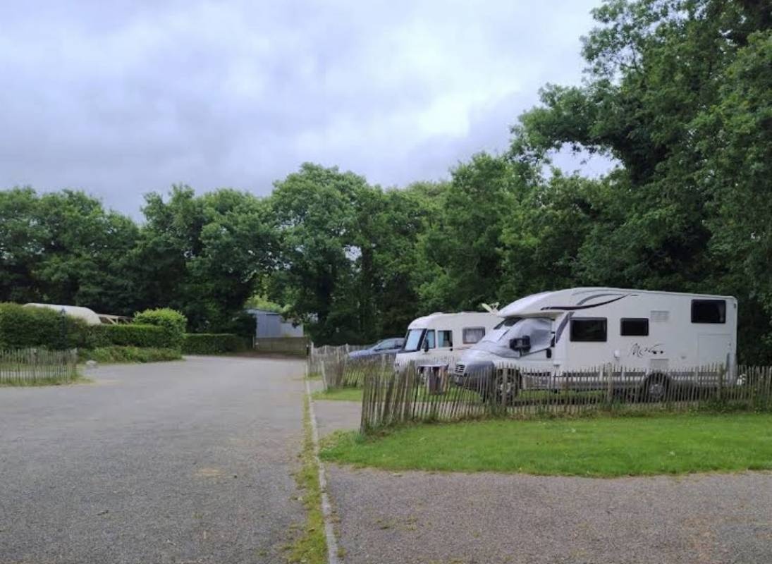 Camping La Récré des 3 Curés — Camping in Milizac