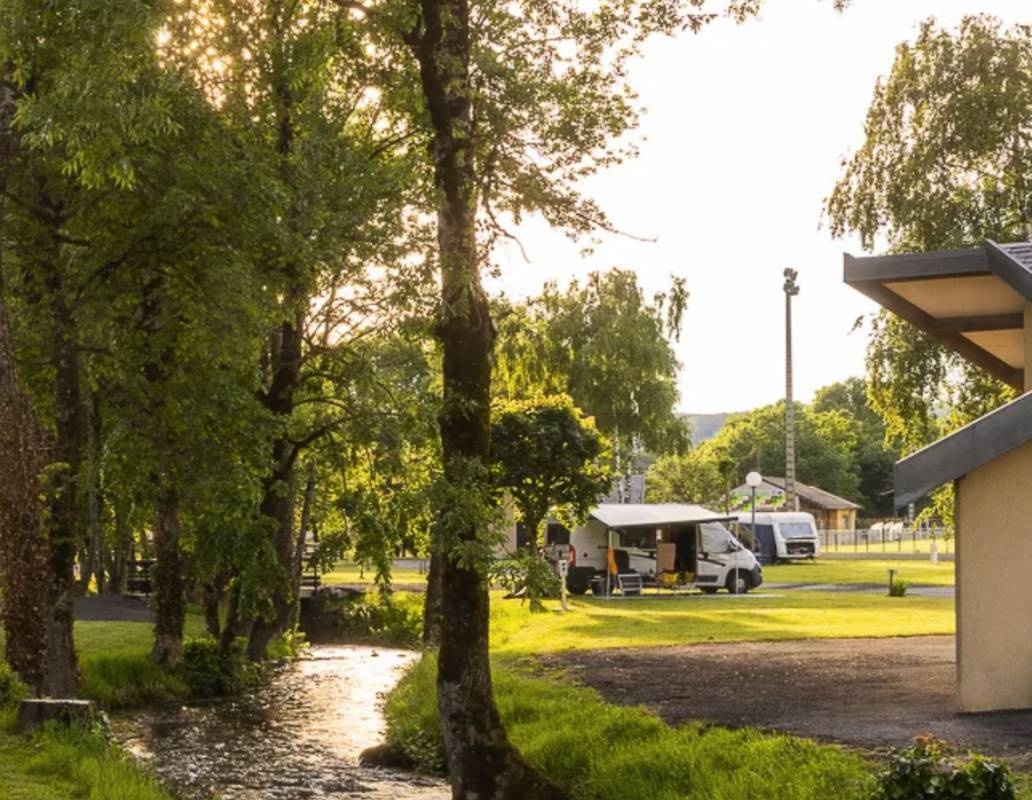 Domaine du Camboussel *** & Camping de la Lande — Kemping in Brassac