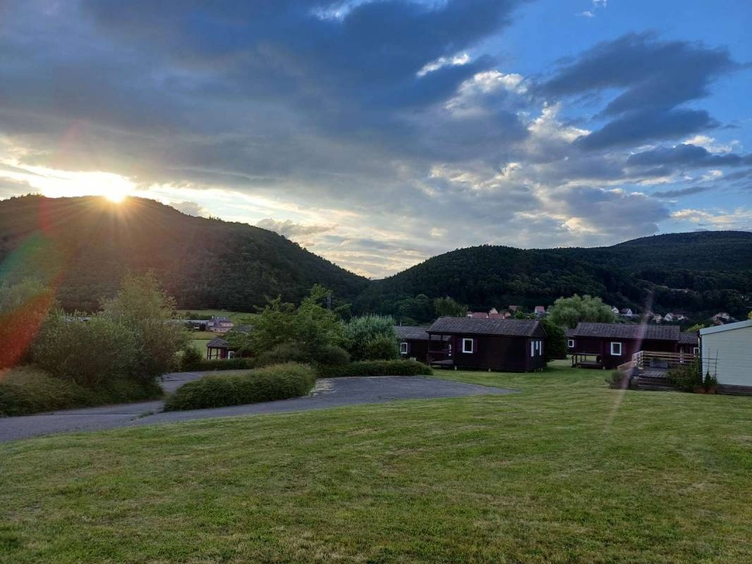 Camping SEASONOVA Les Vosges du Nord — Area da campeggio in Oberbronn / Grand Est