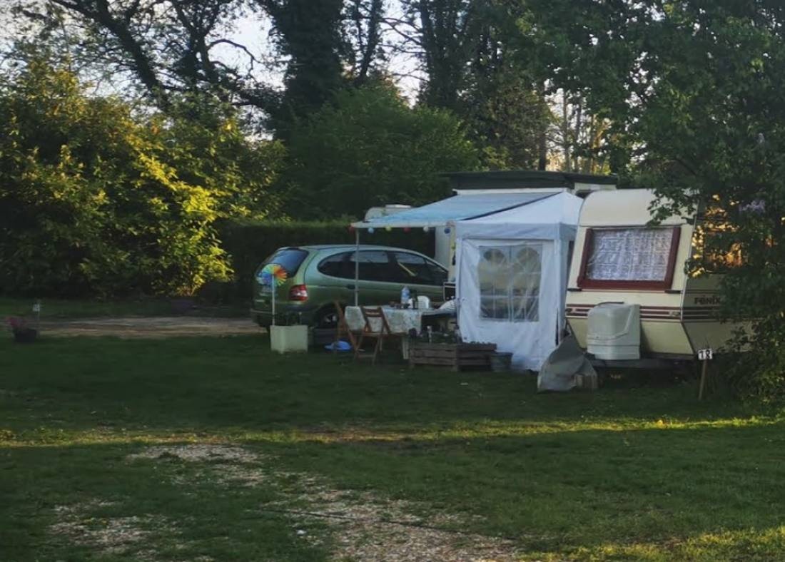 Camping Municipal Les Trillots — Camping in Ézy-sur-Eure