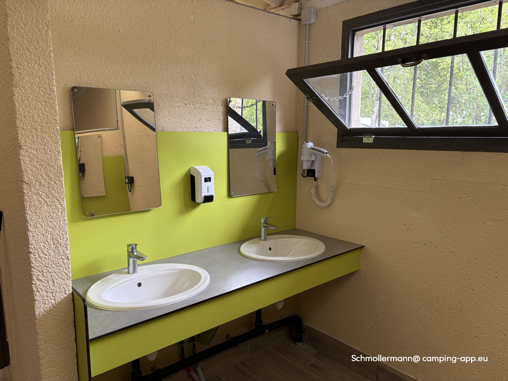 Camping Municipal Sargé-sur-Braye — Foto 4