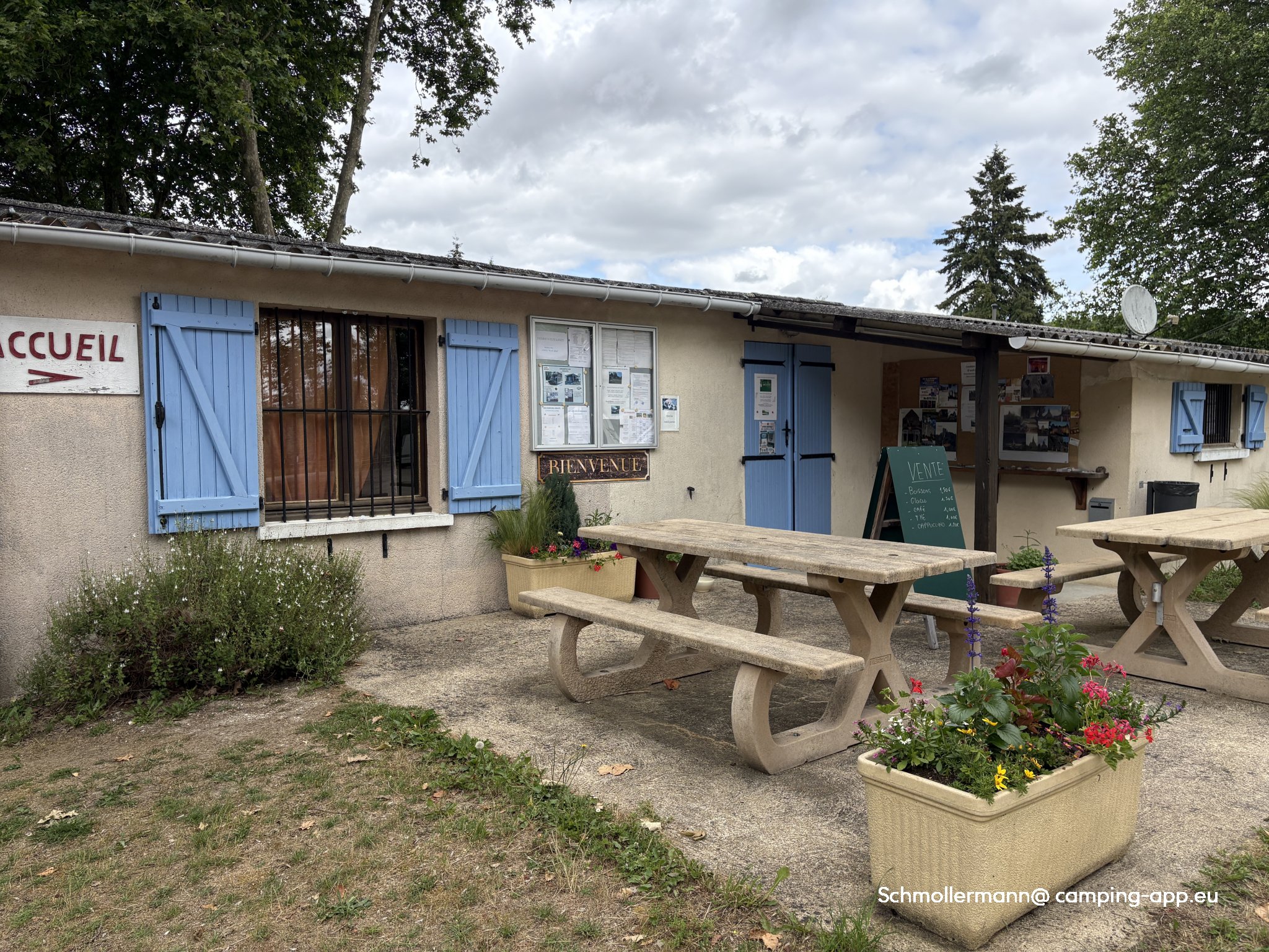 Camping Municipal Sargé-sur-Braye — Foto 2
