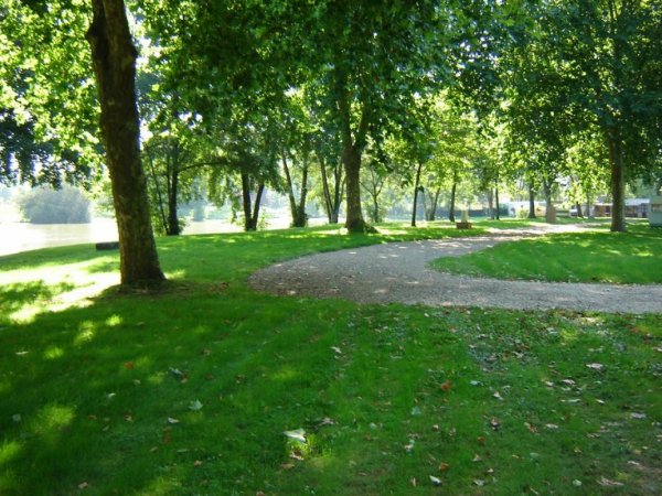 Camping Municipal Sargé-sur-Braye — Photo 2