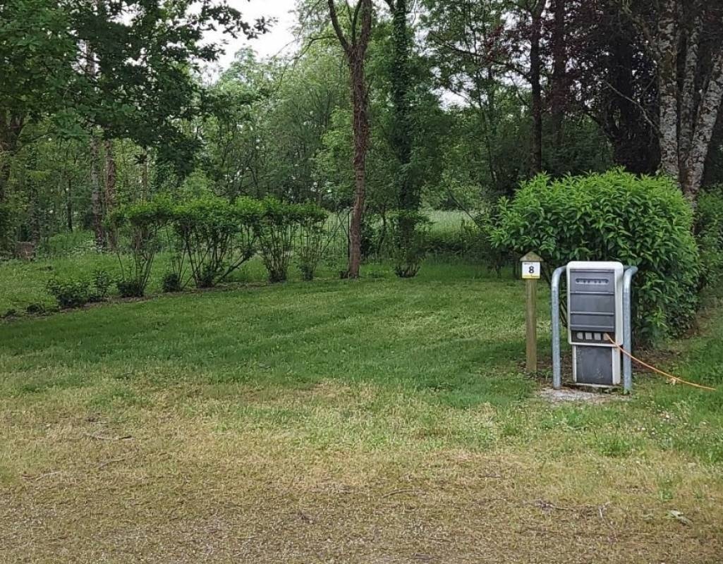 Camping Le Vieux Chene — Kemp in Nalliers