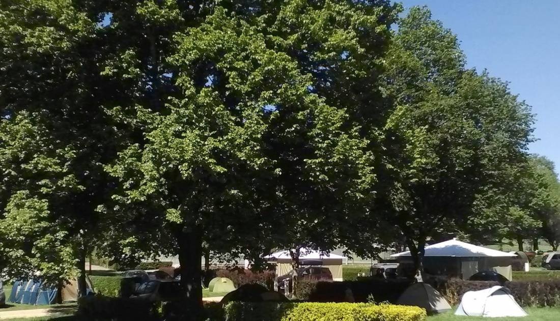 Camping Le Verdillé ** — Camping in Saint-Just-en-Chevalet 