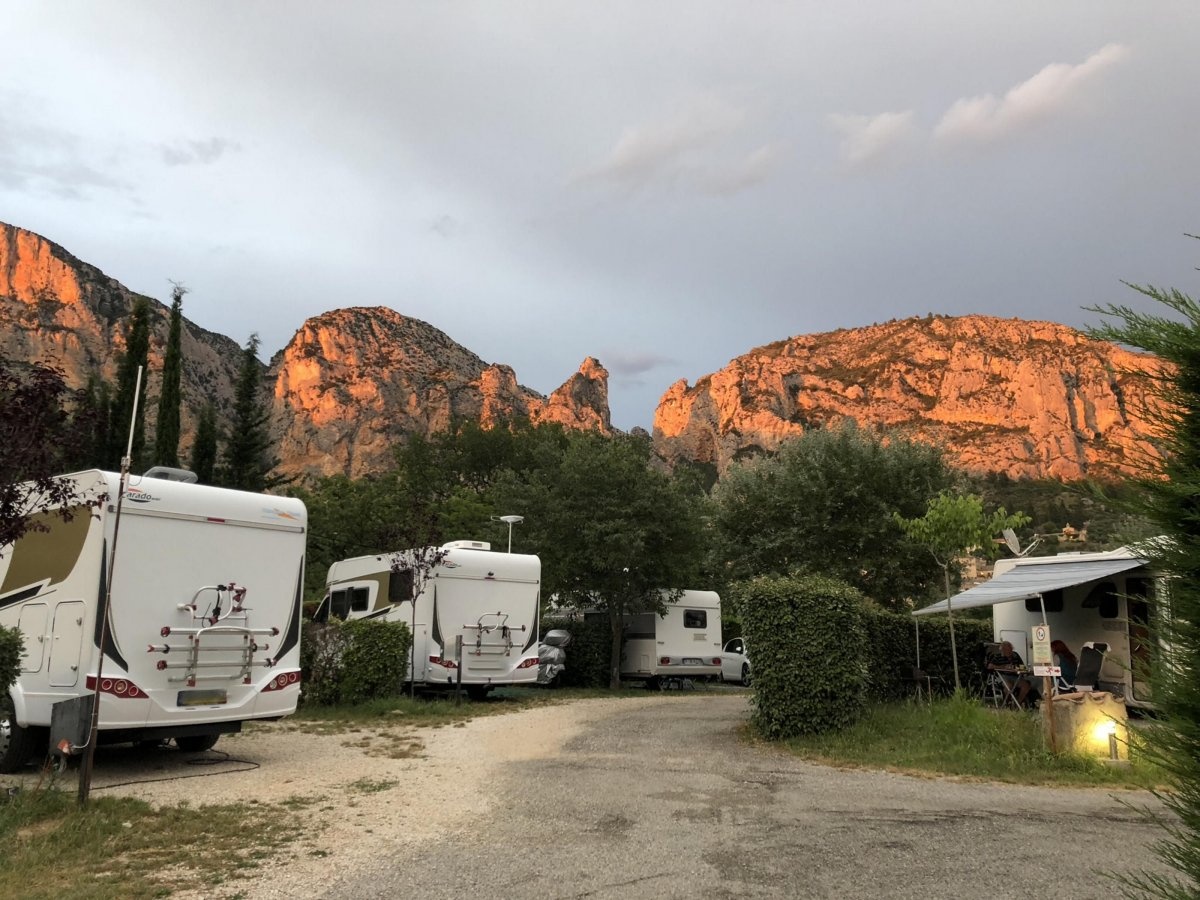 Camping Manaysse ** — Camping Site in Moustiers-Sainte-Marie 