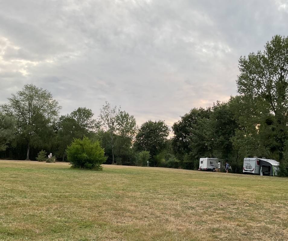 Camping Belle Rivière — Campingplats in Sainte-Luce-sur-Loire