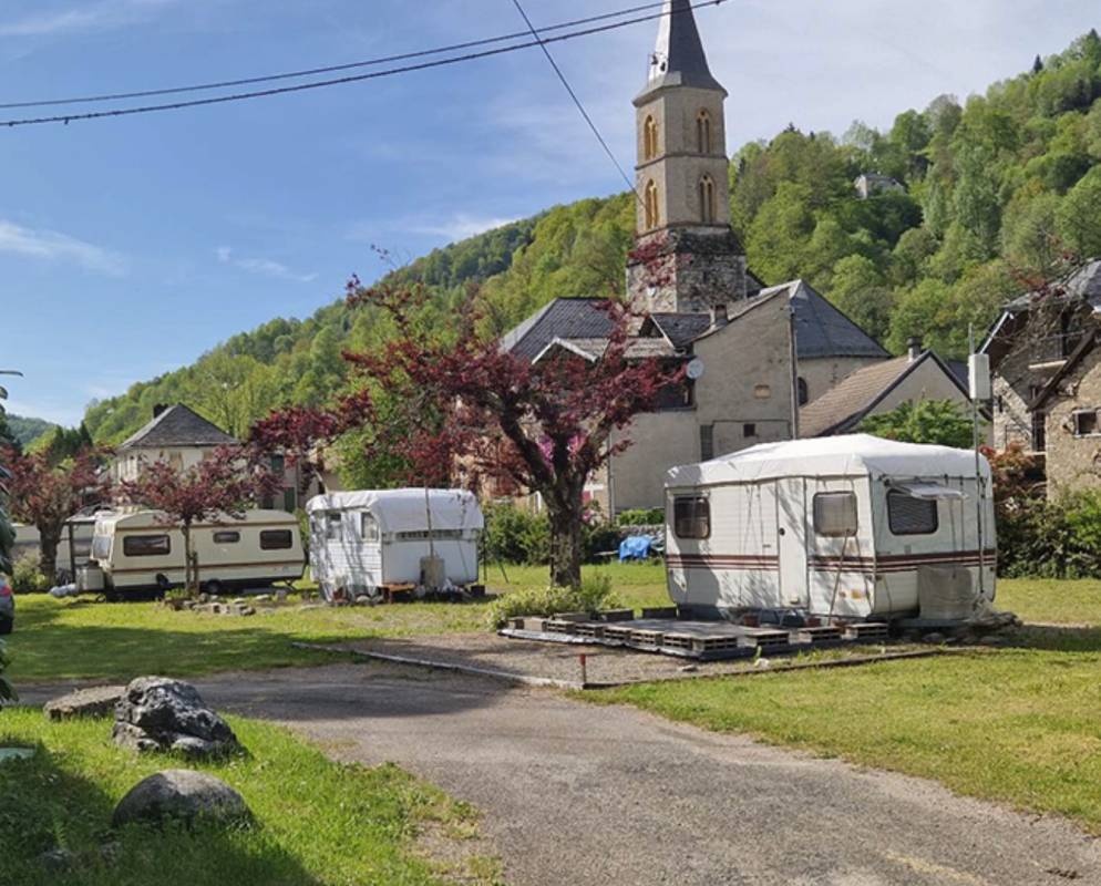 Camping Municipal Biert — Kemp in Biert