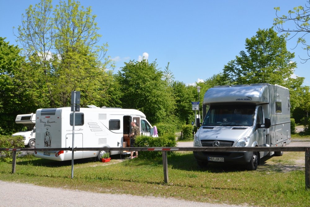 Stellplatz Hessisches Kegelspiel Hünfeld — Sp. parking dla kamperów in Hünfeld