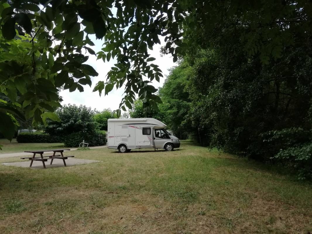 Camping du Périgord Vert — Kemping in Excideuil