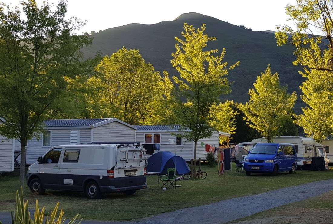 Camping La Chataigneraie *** — Camping in Agos-Vidalos