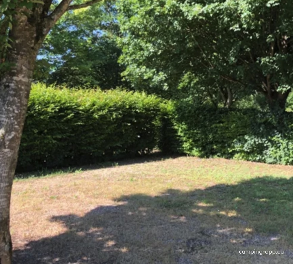 Camping Le Vallage — Area da campeggio in Attigny / Grand Est