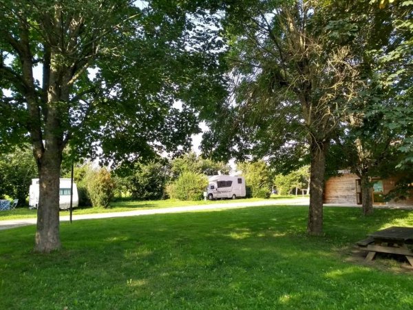 Mini-Camping Municipal Bellenaves — Photo 2