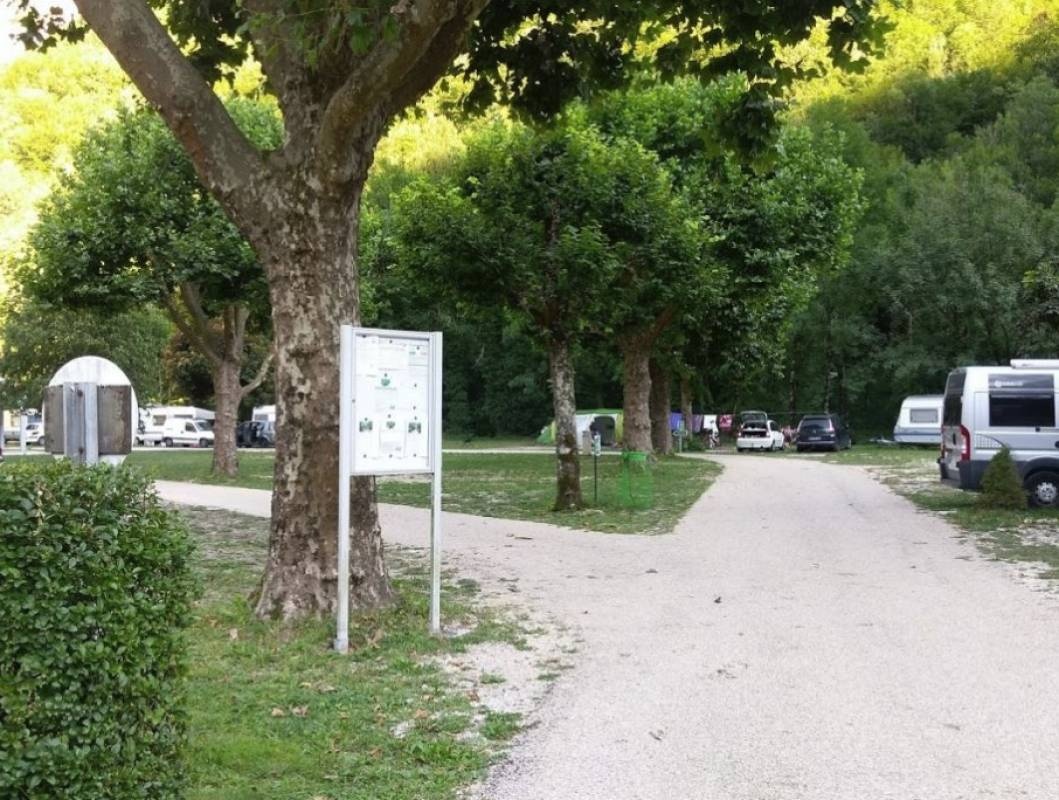 Camping Municipal de Chaley — Campingplats in Chaley