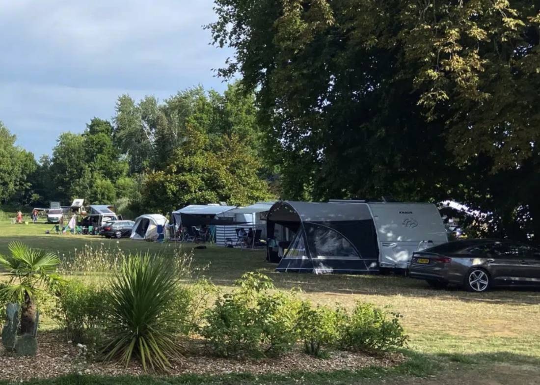 Camping Château de Chanteloup ***** — Camping in Sillé-le-Philippe / Pays de la Loire