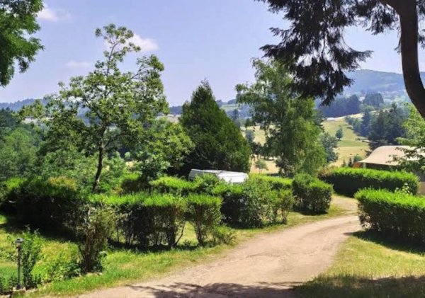 Camping Le Chateau de Montrouant — Photo 3