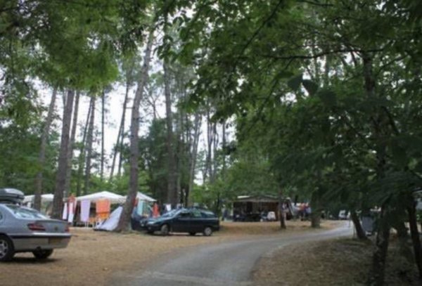 Camping Les Blaches — Photo 2