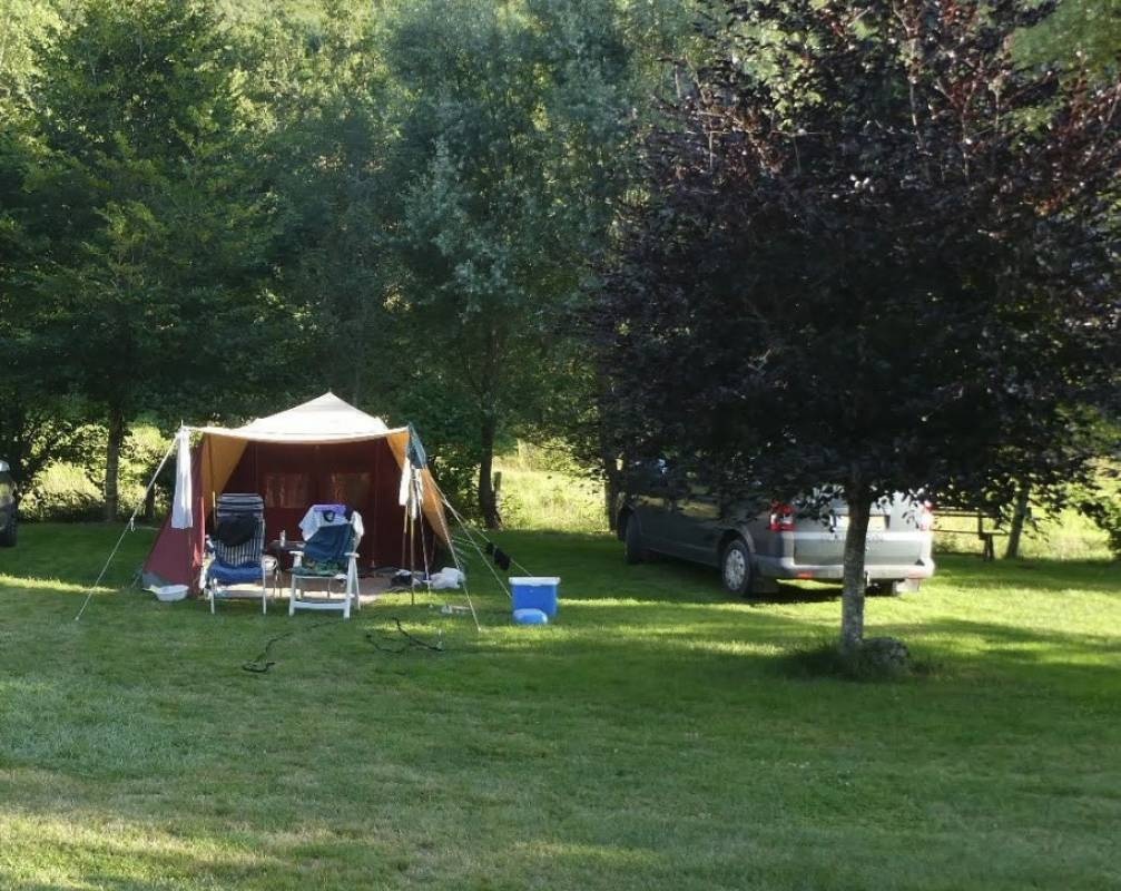Camping Le Petit Papillon — Campingplatz in Cussy-en-Morvan 