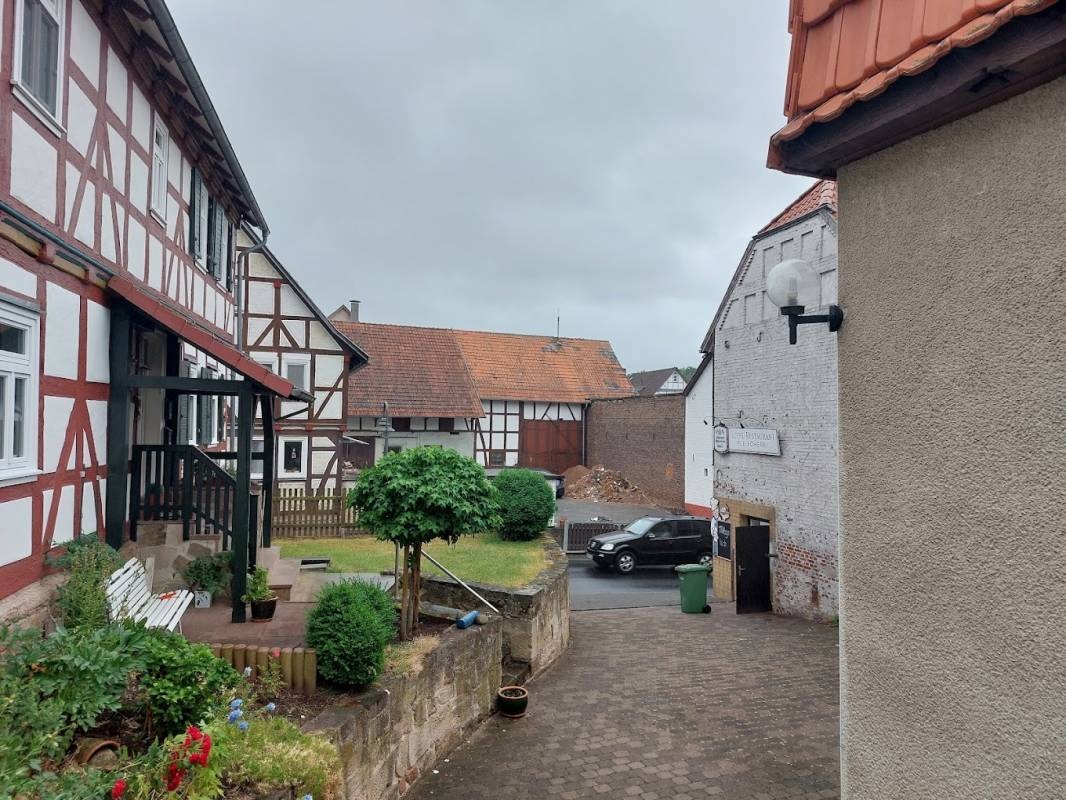 Stellplatz am Hotel Schneider Herleshausen — En el restaurante in Herleshausen