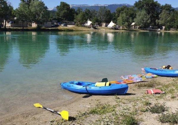 Camping Le Lac Bleu *** — Photo 2