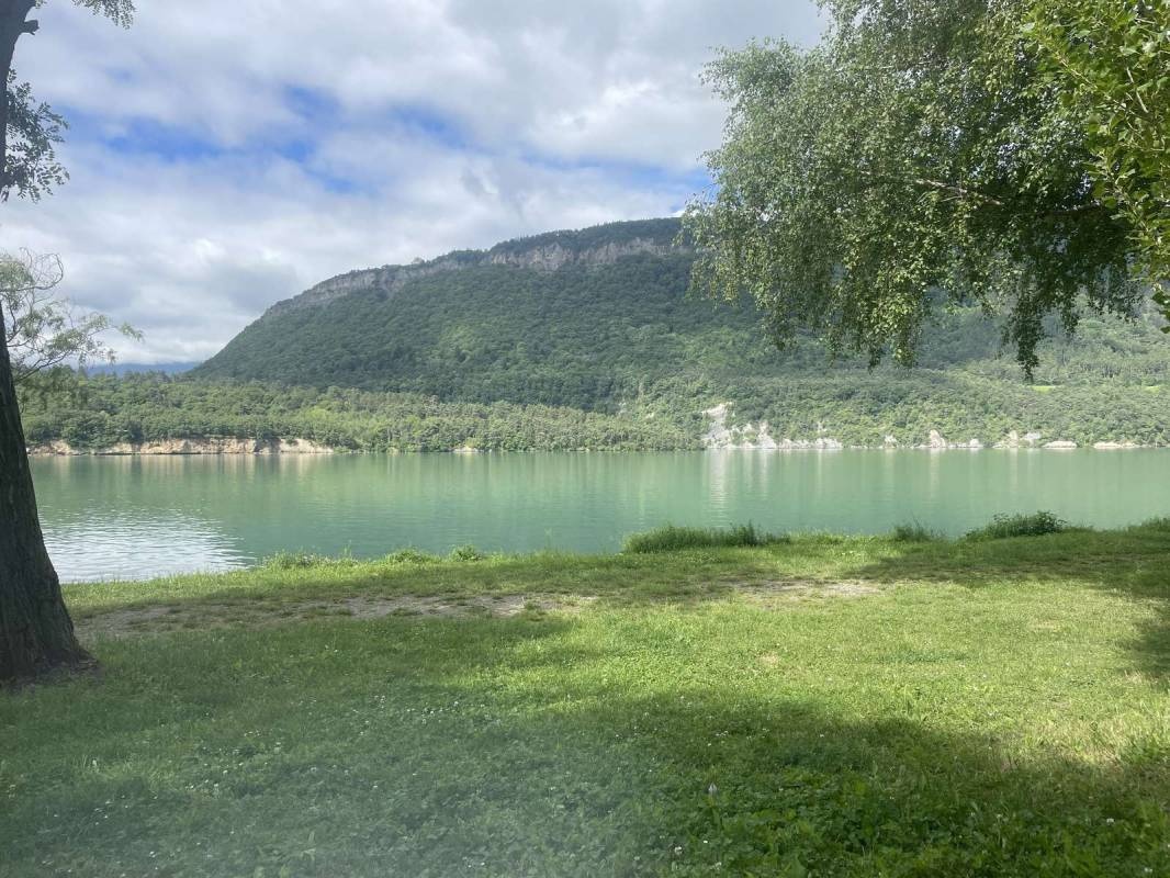 Camping Mayres Savel — Campingplats in Mayres-Savel / Auvergne-Rhône-Alpes