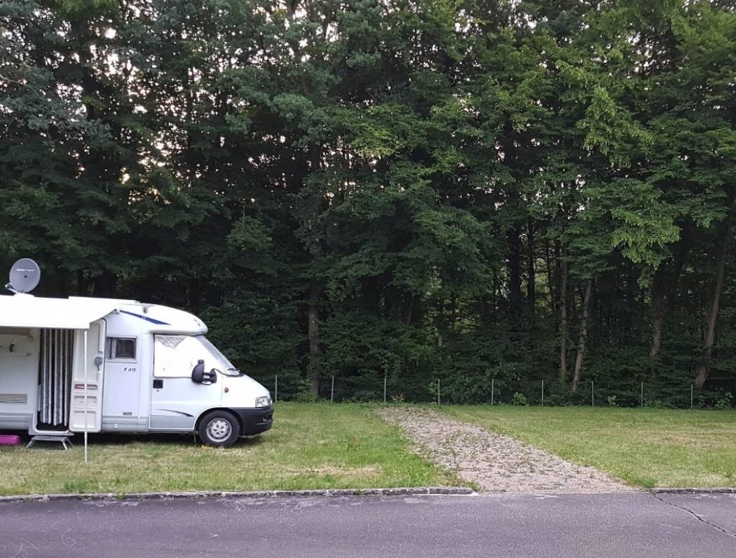 Camping Municipal Senones — Cámping in Senones