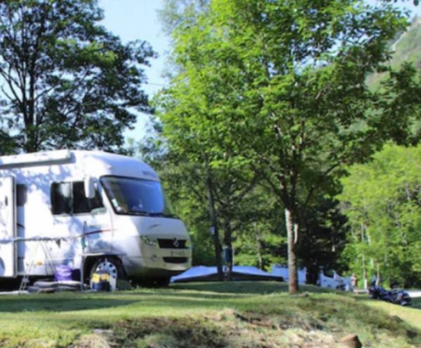 Camping Le Ceytrou ** — Photo 3