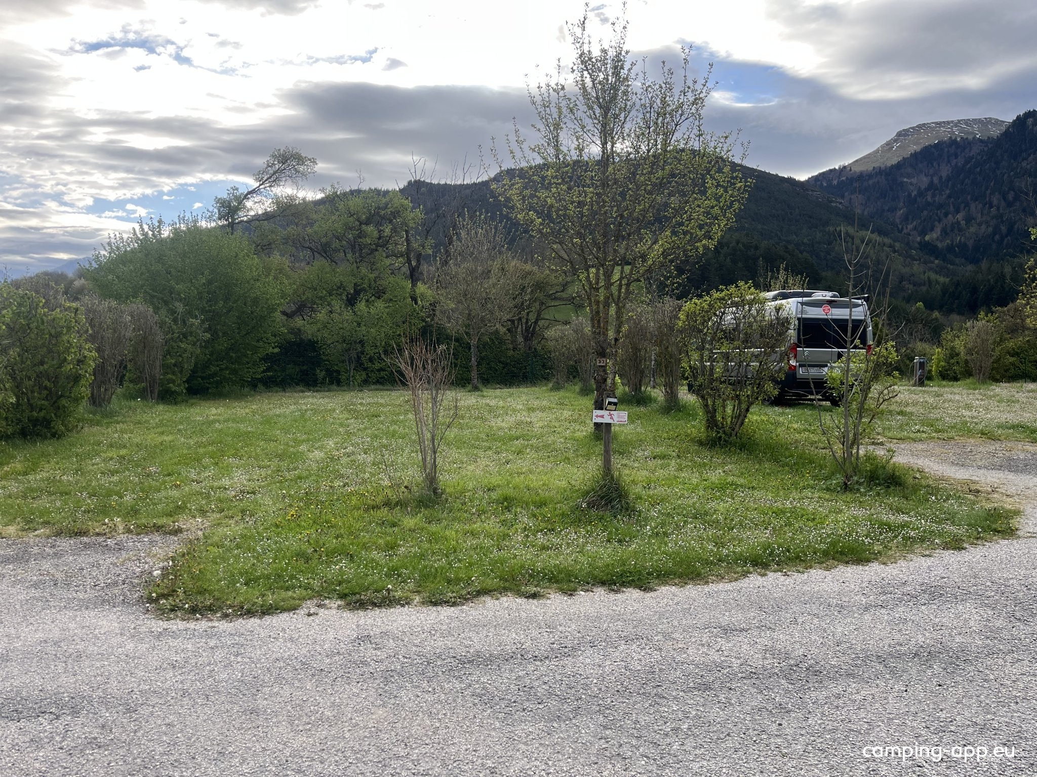 Camping Belle Roche — Camping in Lalley