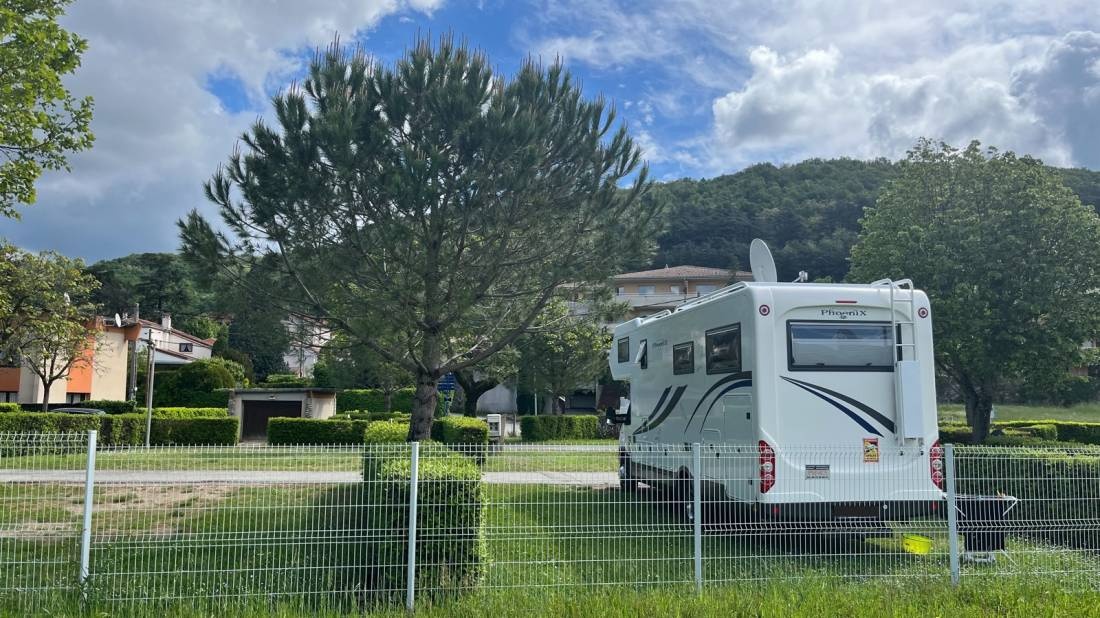 Camping Municipal Les Îles-de-Silon — Area da campeggio in Saint-Vallier