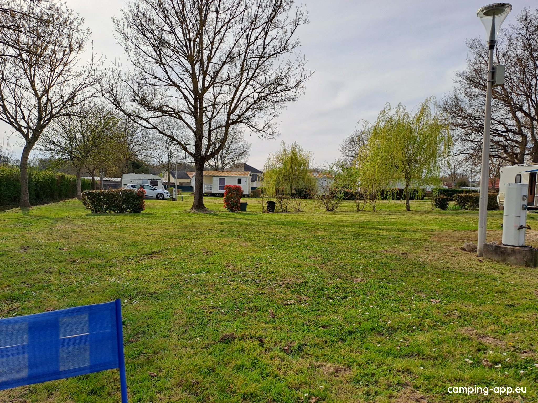 Camping Municipal Les Germains — Cámping in Belleville-sur-Loire