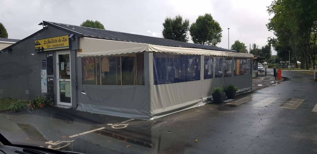 Camping Du Lac *** — Area da campeggio in Bain-de-Bretagne / Bretagne