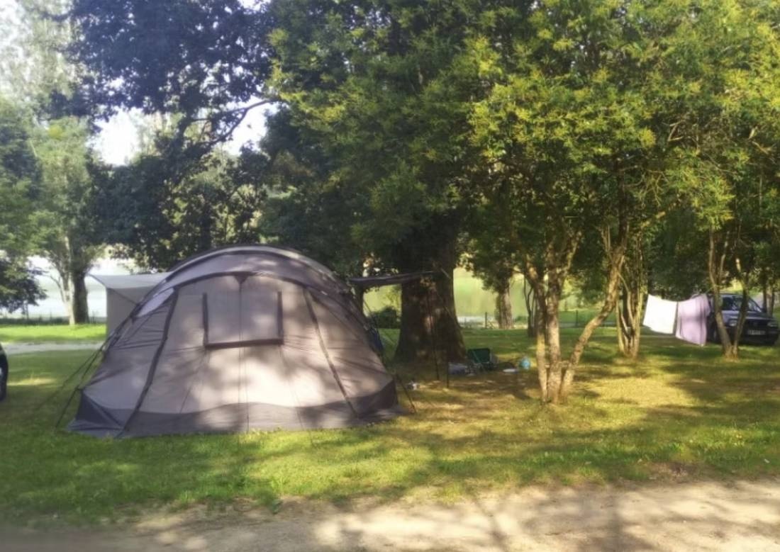 Camping du Lac de Parisot ** — Campingplats in Parisot