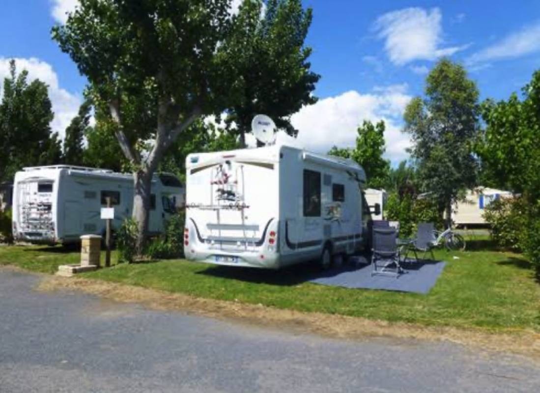 Hello Summer Inn Van & Camping-Car Camp — Ställplats in Valras-Plage