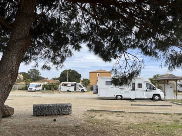 Hello Summer Inn Van & Camping-Car Camp — Photo 3