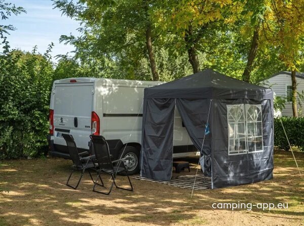 Camping Lac de Cormoranche **** — Photo 4