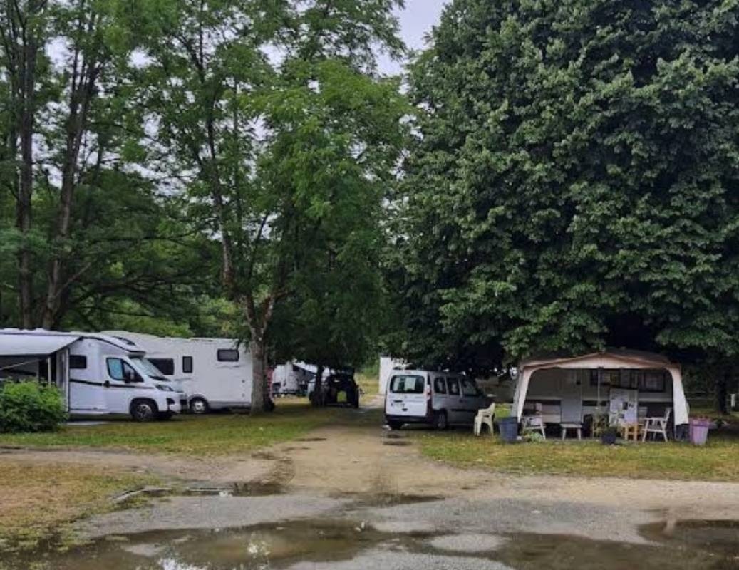 Camping du Gôt — Cámping in Châteauneuf-les-Bains