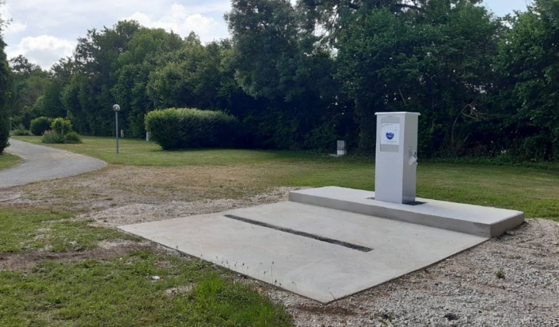 Camping de mon Village — Campingplass in Marcilly-le-Hayer