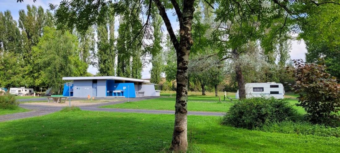 Camping Municipal — Area da campeggio in Langeais / Grand Est