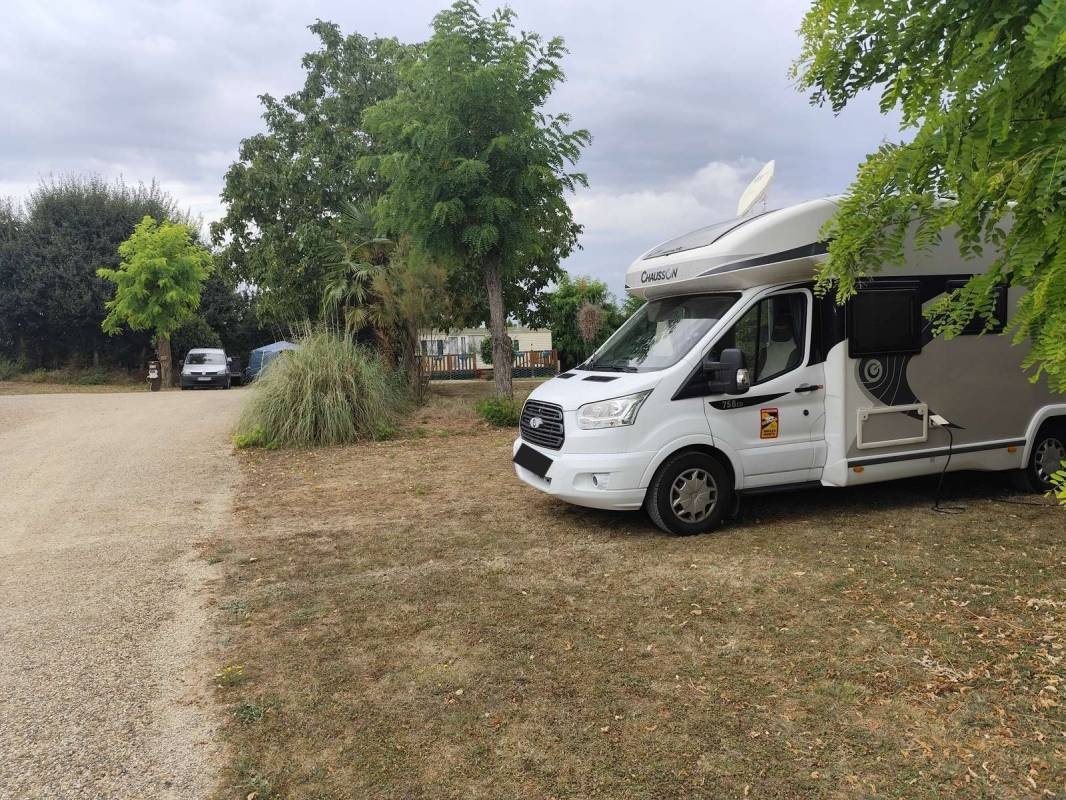 Camping de Courte Vallée — Cámping in Airvault
