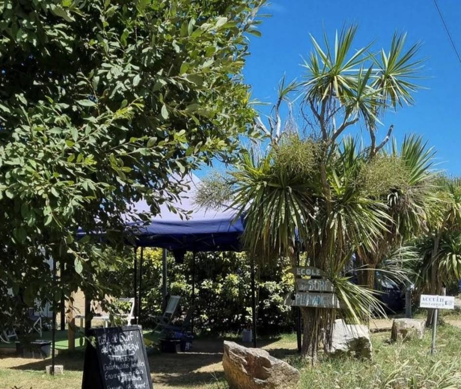 Camping Le Kergorz — Campingplatz in Plomodiern