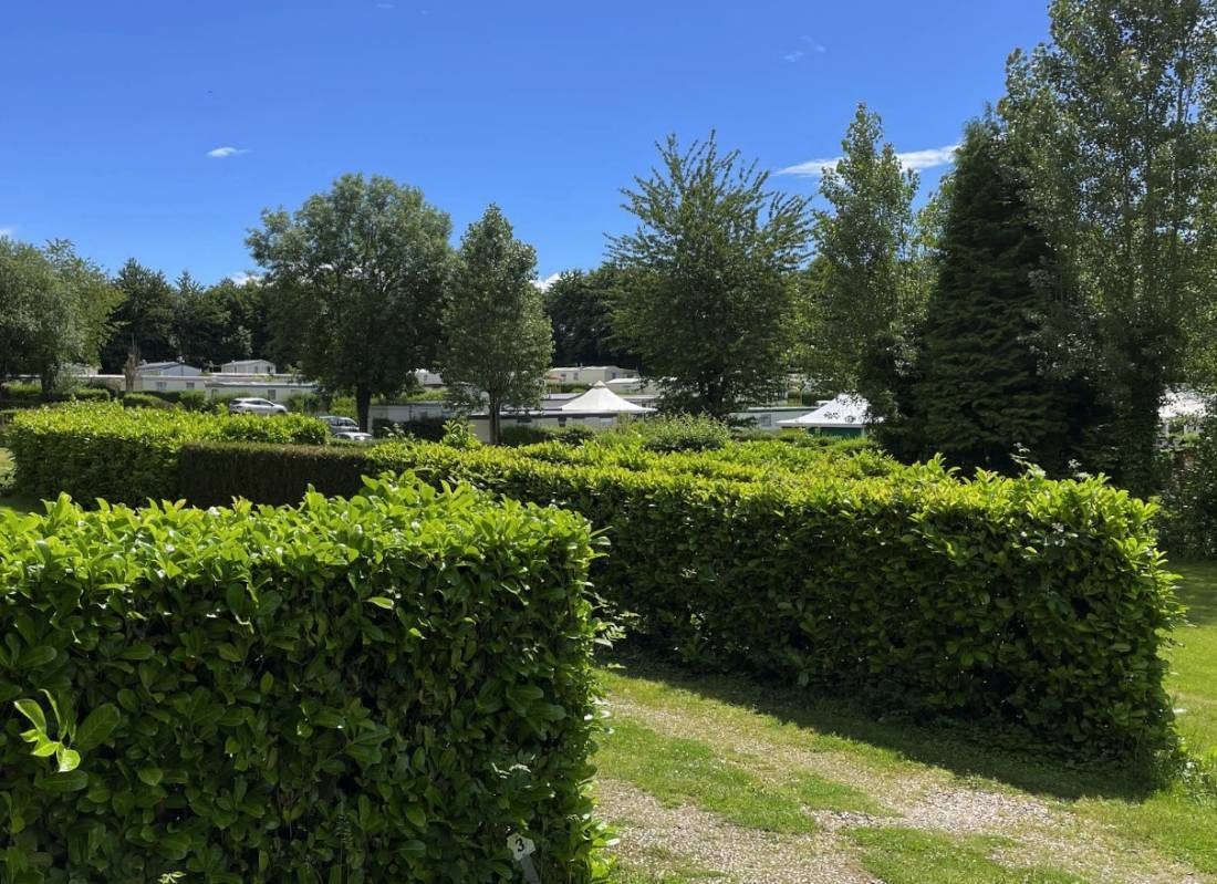 Camping de l'Orival *** — Kemp in Les Grandes-Ventes 