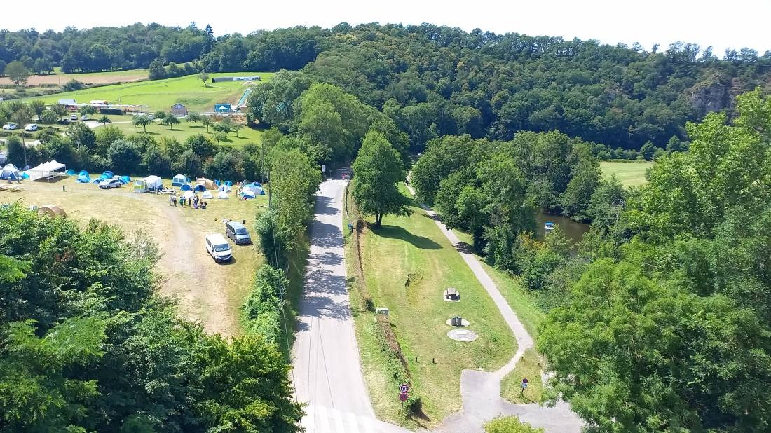 Camping des Rochers des Parcs *** — Camping in Le Vey 