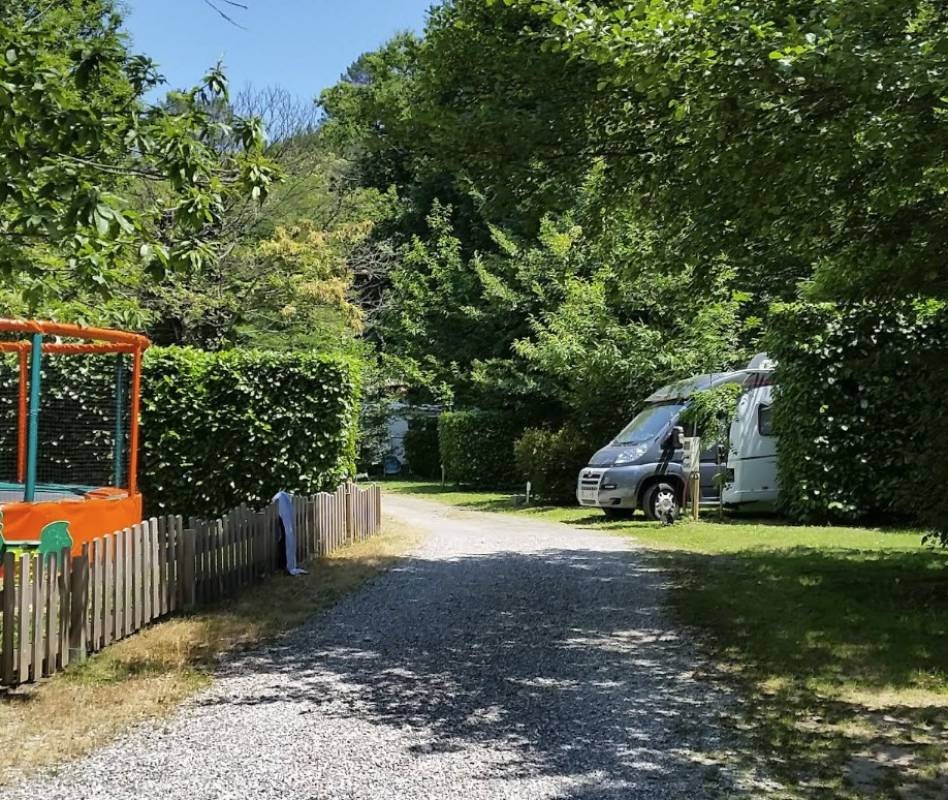 Camping Le Verdier *** — Cámping in Saumane