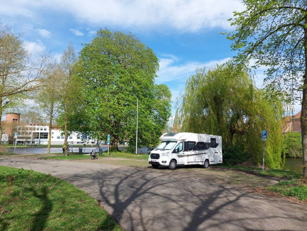 Camperplaats De Houtwal — Camperplads in Zutphen