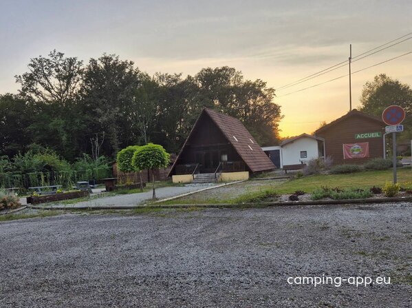 Camping La Pierre ** — Photo 2