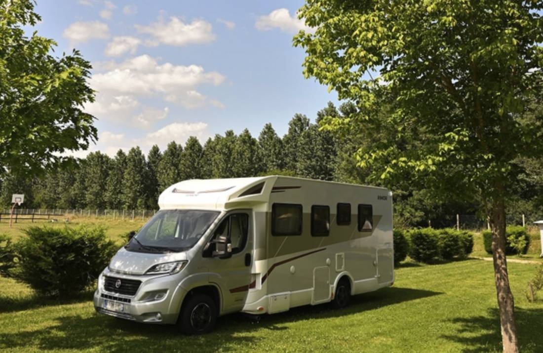 Camping l’Eau Vive *** — Campingplats in Les Églisottes-et-Chalaures