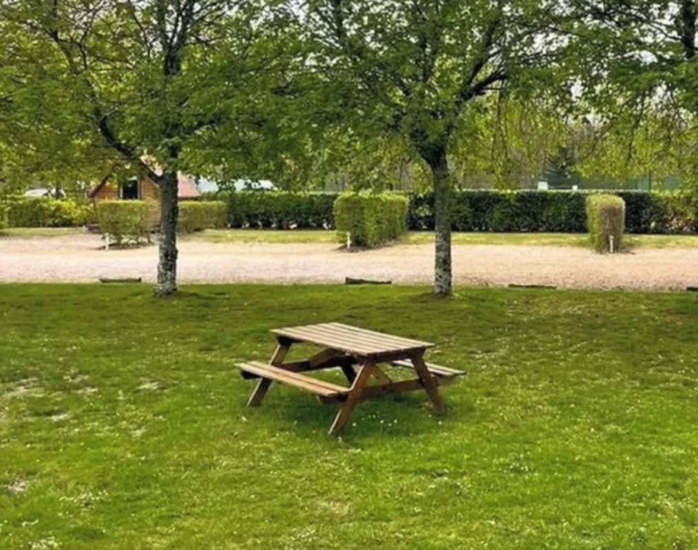 Camping Les Abrias Du Perche *** — Camping in La Ferté-Vidame 